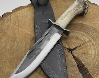 Cuchillo Bowie de acero con alto contenido de carbono forjado a mano con mango de asta de ciervo