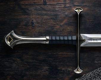 Hand‑Forged Fantasy Hero Sword Replica – Collectible Blade, Home Decor, Gift Piece