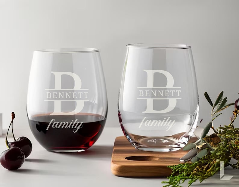 Personalized Stemless Wine Glass, Custom Engraved Wine Glass, Wedding Gift for Bridesmaid, Monogrammed Glassware, Custom Logo Glass Gift afbeelding 5