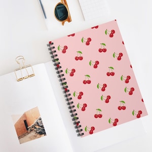 Kirsche Notizbuch - Süßes Journaling, Schreibwaren Geschenk, Schulanfang, Blumenmuster, Notizblock für Autoren