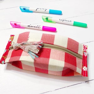 Popcorn Pouch: Red check