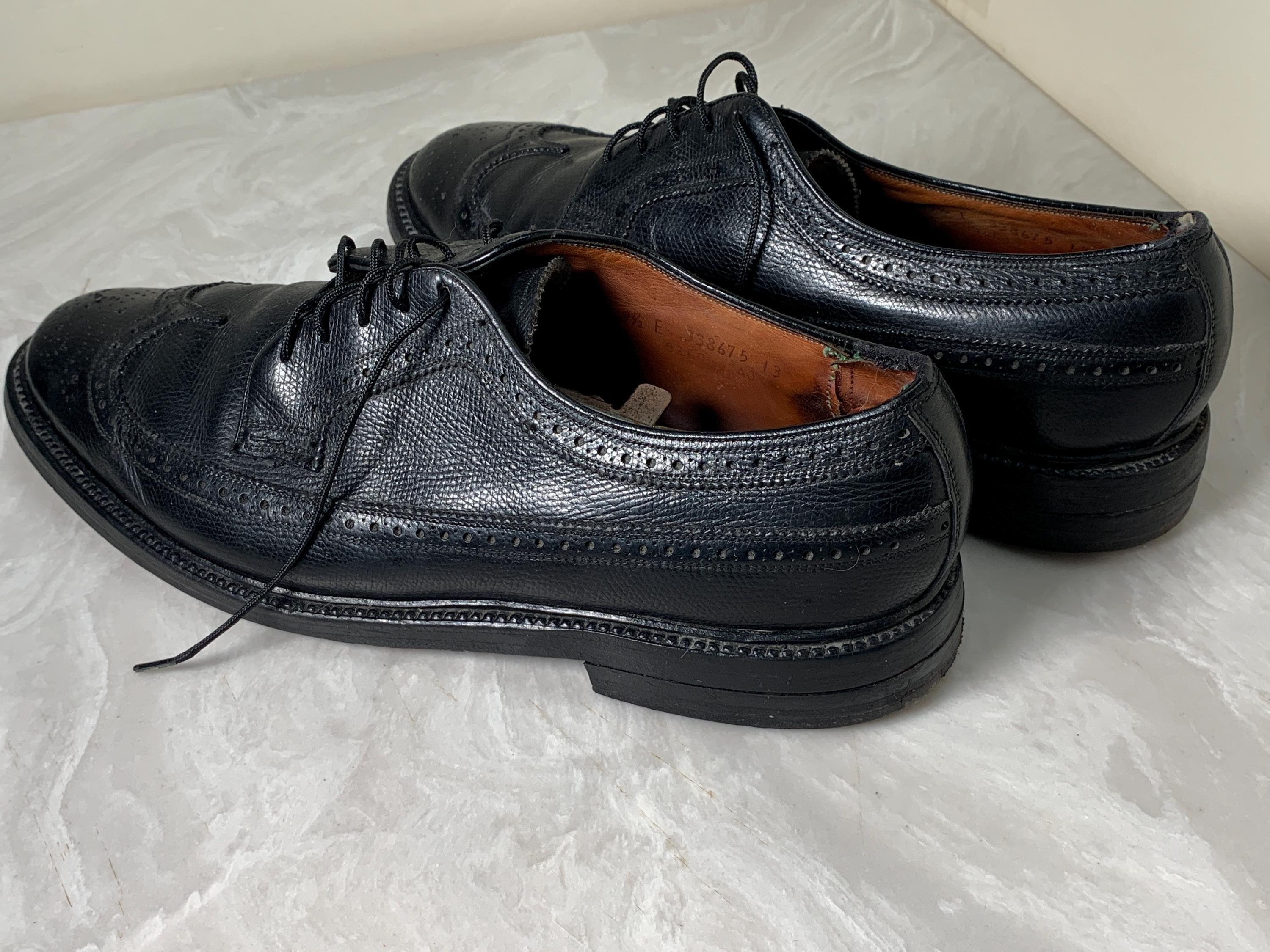 1970s Florsheim Men's Imperial Kenmoor Wing Black Pebble Leather