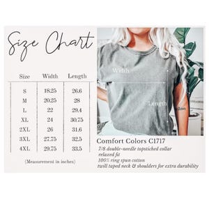 Peut inclure: Tableau des tailles pour un t-shirt Comfort Colors C1717, avec des mesures en pouces. Les tailles vont de S &agrave; 4XL, avec des largeurs de 46,36 &agrave; 75,57 cm et des longueurs de 67,56 &agrave; 85,09 cm. Le t-shirt est 100% coton fil&eacute; &agrave; anneaux.