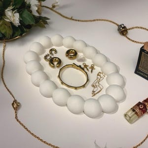 Bandeja para joyas BUBBLE, bandeja impresa en 3D con borde de burbujas, bandeja para anillos, bandeja multiusos, decoración de tocador, 6 colores, regalo para damas de honor