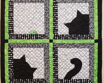 Cat and Mouse Wall Hanging Quilt Pattern - PDF