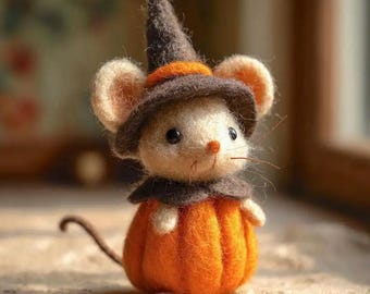 Ręcznie robiona filcowa mysz z dynią – śliczna figurka zwierzątka z filcu wełnianego, dekoracja na Halloween, jesienny prezent do domu i na stół