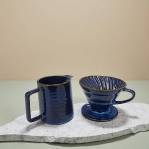 Midnight Glaze Keramik Kaffeefilter & Krug Set - Handgemachte Pour Over Art