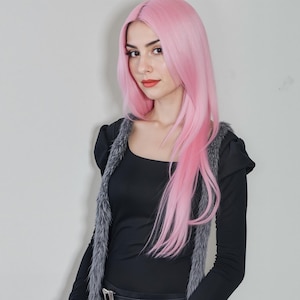 Long Pastel Pink Wig with Side Bangs, Kawaii Y2K Pink Cosplay Wig, Soft Layered Pink Costume Wig for Women