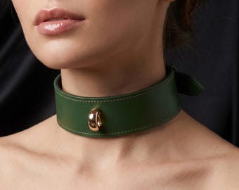 Personalized Custom Green Leather Choker for Women, Luxury Wide Day Collar, Gift for Wife