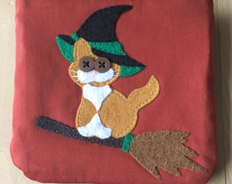 Witch Cat, Medium Pouch, Orange