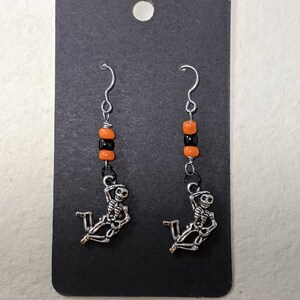 Dancing Skeleton Earrings, Halloween Jewelry, Orange and Black Seed Beads, Skulls, Pumpkin, Darkness, Jewellery image 2