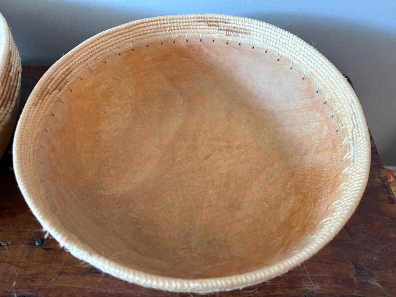 Anthropologie Sisal-Wrapped Wooden Decorative Bowls – Set of 2 (12.5” & 10.5”) afbeelding 12