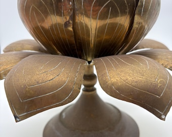 Vintage Feldman Brass Lotus Flower Candlestick Holder – MCM Hollywood Regency Style