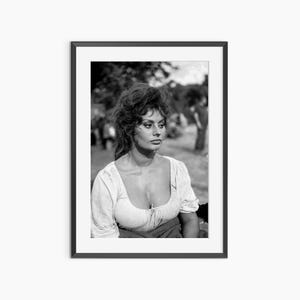 Sophia Loren, Photography Prints, Sophia Loren Poster, Retro Poster, Black and White Wall Art, Museum Quality Photography Poster