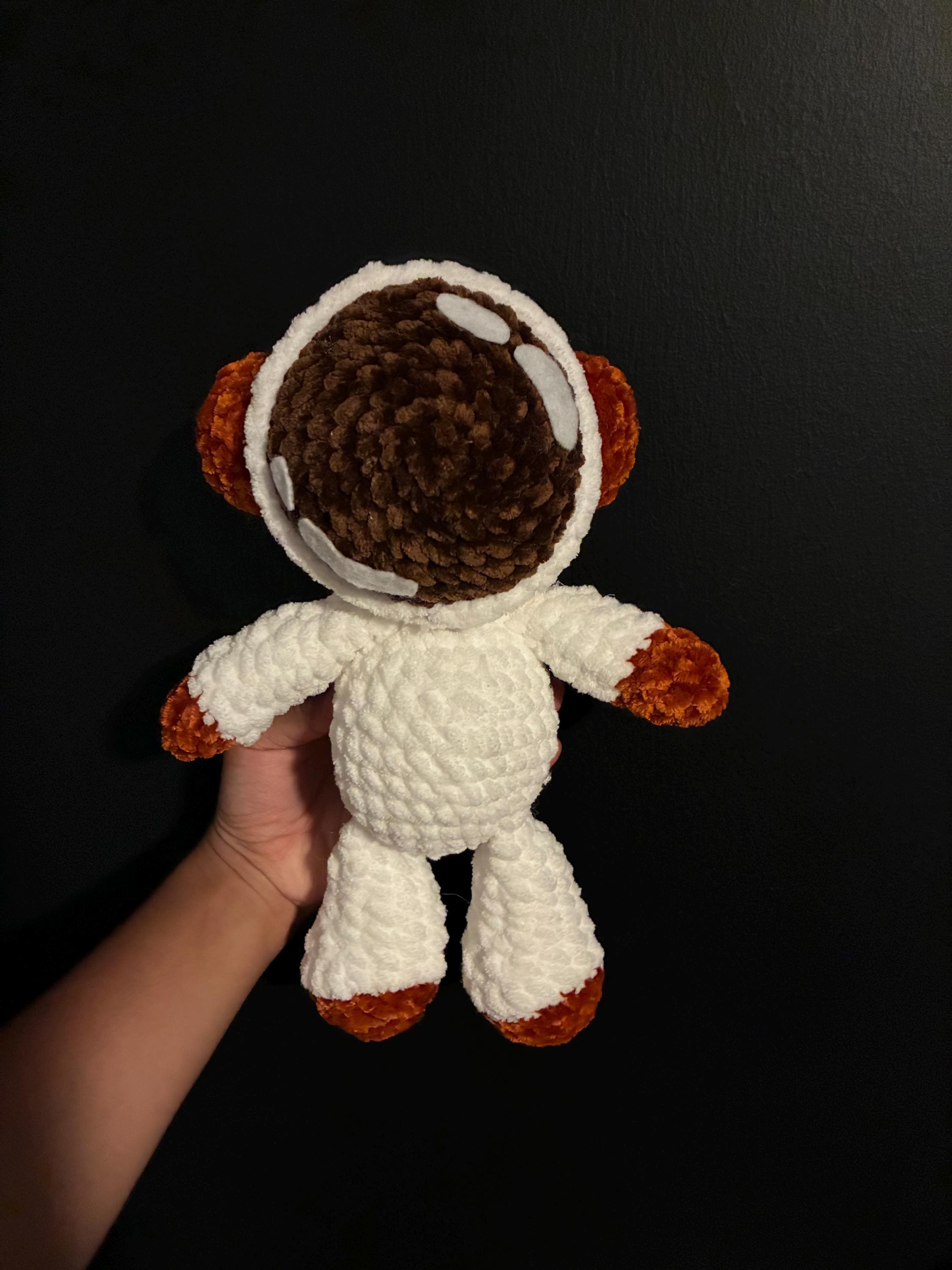 IVAN サイン入り ハードカバー Crochet Ivan Cornejo Astronaut Plush - Etsy