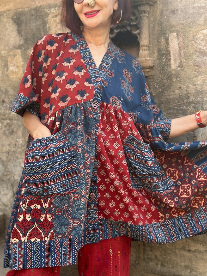 Kaftan tunic in hand printed cotton image 7