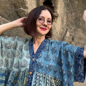 Kaftan tunic in hand printed cotton. image 8