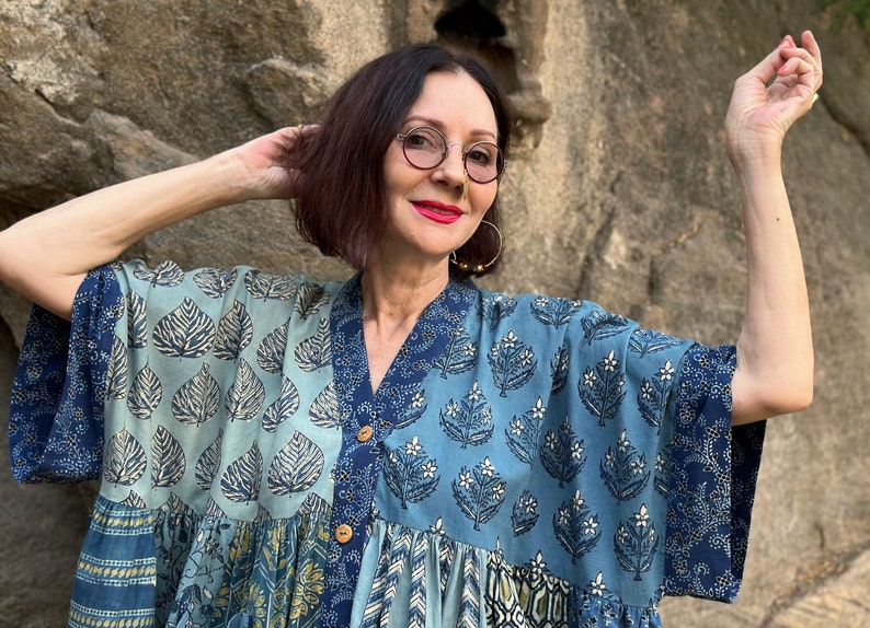 Kaftan tunic in hand printed cotton. image 8