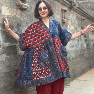 Kaftan tunic in hand printed cotton image 9