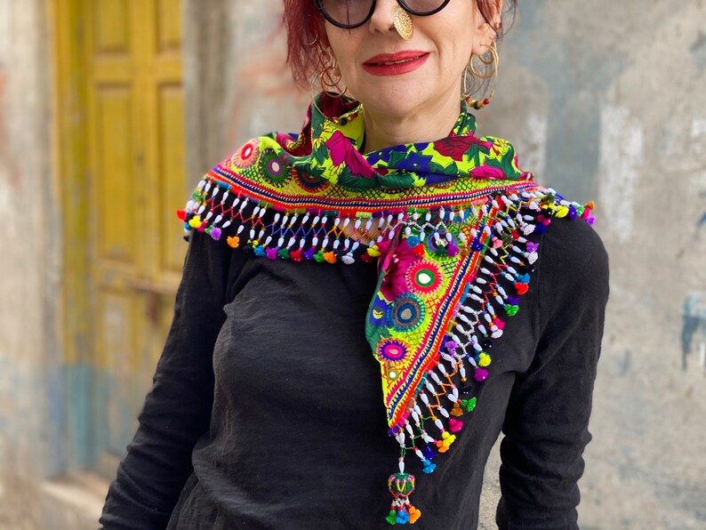 Colorful scarf with a fringe of tassels and beadwork. image 3