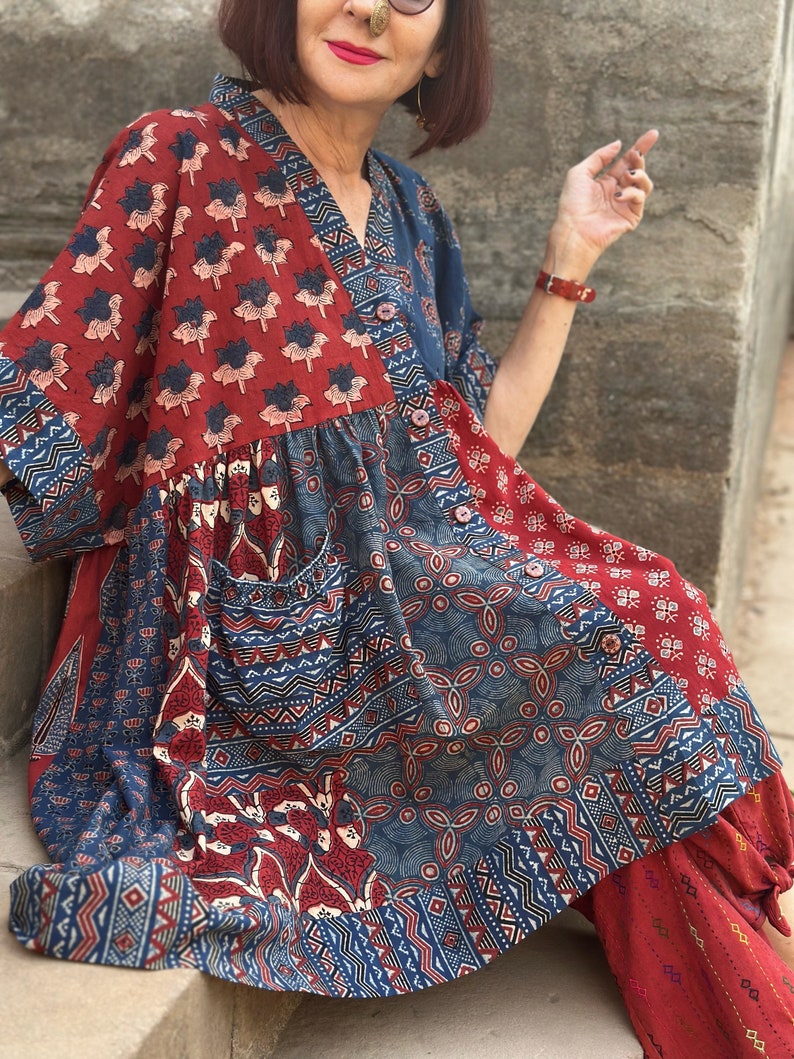 Kaftan tunic in hand printed cotton image 6