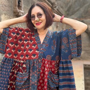 Kaftan tunic in hand printed cotton image 5