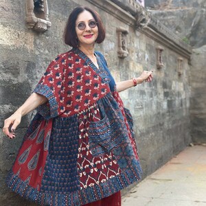 Kaftan tunic in hand printed cotton image 1