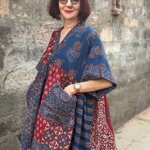 Kaftan tunic in hand printed cotton image 2