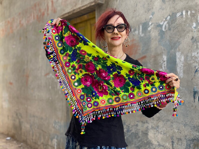 Colorful scarf with a fringe of tassels and beadwork. image 5