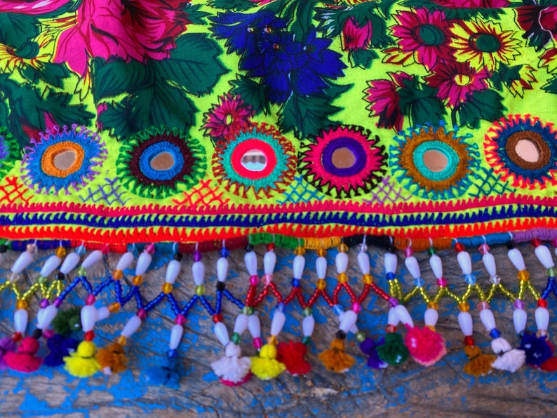 Colorful scarf with a fringe of tassels and beadwork. image 7