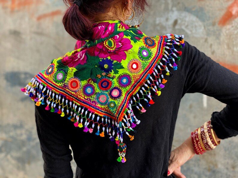 Colorful scarf with a fringe of tassels and beadwork. image 4
