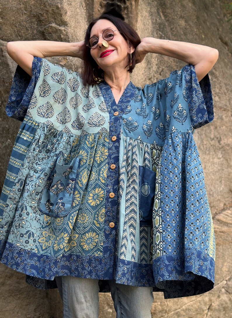 Kaftan tunic in hand printed cotton. image 2