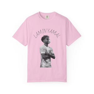 Camiseta unisex elegante Lamine Yamal, regalo perfecto para amigos, ropa informal, ropa urbana, camiseta gráfica única, declaración de moda.