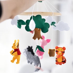 Winnie the Pooh baby mobile, Neutral mobile for crib, Winnie the Pooh nursery mobile, Cartoon characters mobile, Newborn baby shower gift