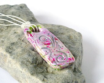 Boho Polymer Clay Pendentif En Argile Polymère Bijoux OOAK polymère en argile pendentif boho style hippie fuchsia pendentif blanc