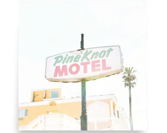 Fotografía de Newport Beach: Lámina artística con letrero de motel de mediados de siglo