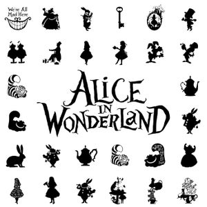 Könnte beinhalten: Eine Sammlung schwarzer Silhouette-Illustrationen und Text aus der Geschichte "Alice im Wunderland". Das Bild zeigt Charaktere wie die Herzkönigin, das weiße Kaninchen und Alice, zusammen mit der Grinsekatze und einem Schlüssel.