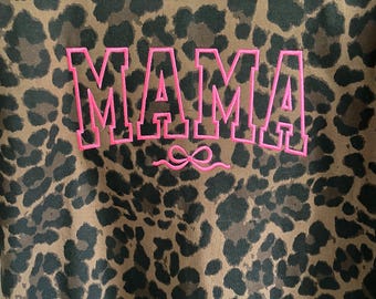 Camiseta bordada con estampado de leopardo para mamá – Manga corta de algodón extragrande