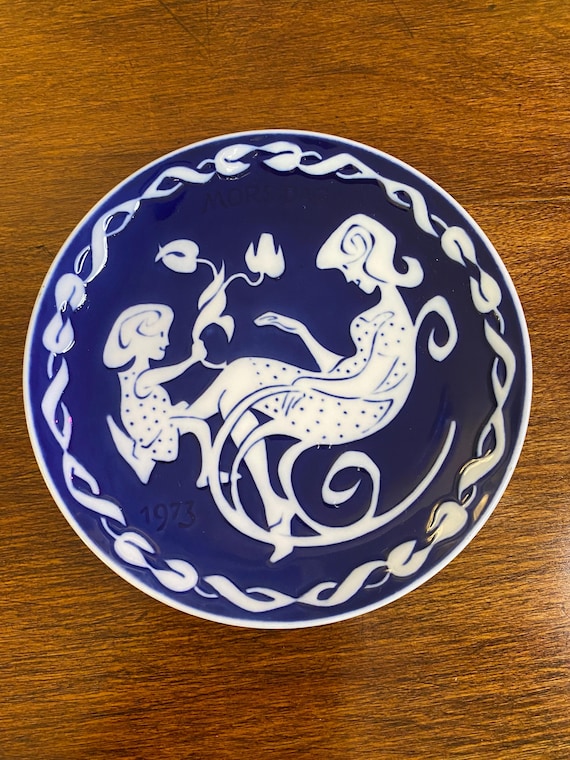 ヴィンテージ ロイヤル コペンハーゲン 母の日プレート 1973年：母と子