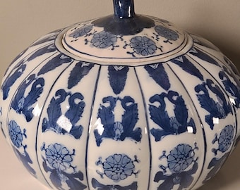 Vintage Blue and White Chinese Lidded Porcelain Jar – Melon Shape Storage Pot