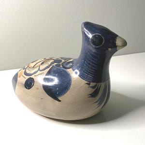 Vintage Tonalá Mexican Folk Art Bird Figurine – Hand-Painted Ceramic – Blue & Cream Floral Design