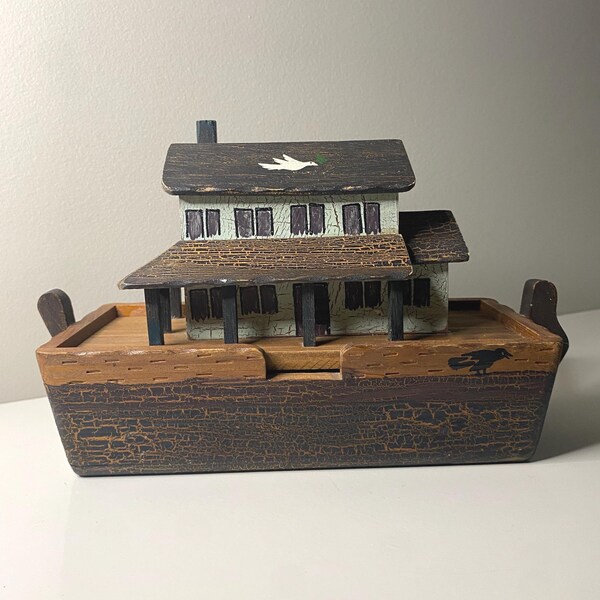 Vintage 1990s Ganz Wooden Noah’s Ark Box | Decorative Storage with Removable Lid and Ramp