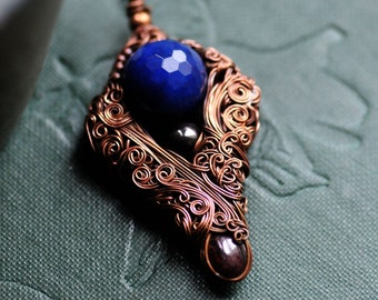 Collier de pierres précieuses bleu cobalt, bijoux en cuivre emballés dans du fil, cadeau unisexe, cadeau pour amoureux de la nature