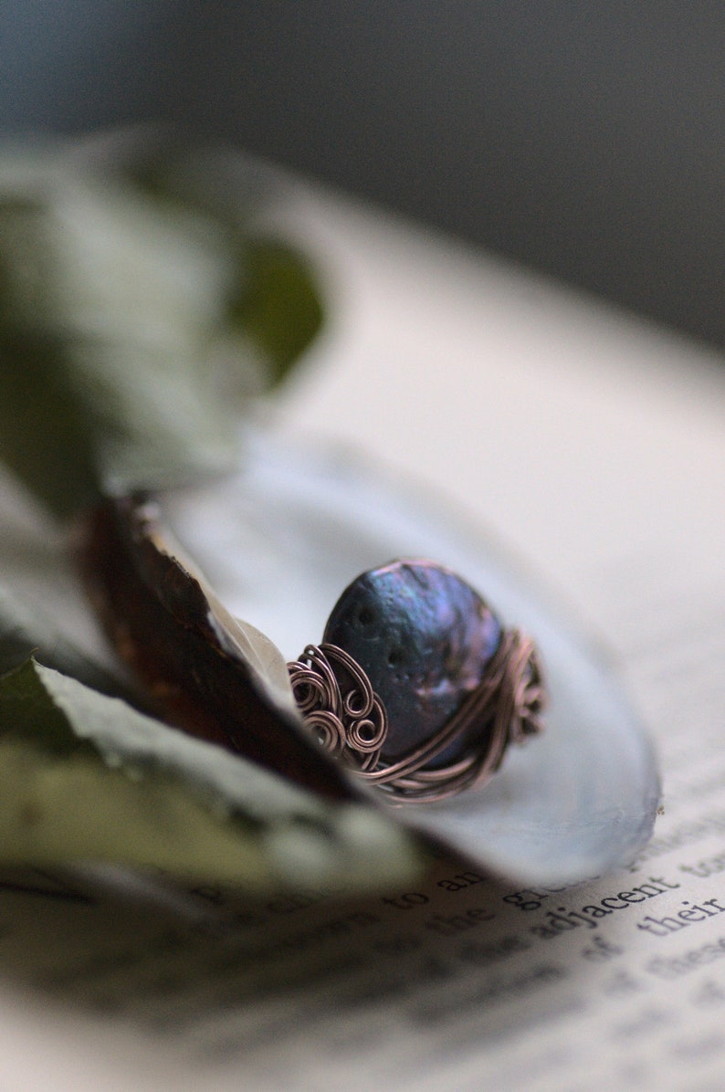 Full Moon Ring, US size 8 or 6.5, Witchcraft Moon Jewellery, Gypsy Gray Freshwater Pearl Moon Ring, Gift for a Witch image 4