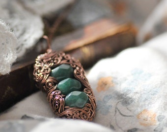 Collier forêt d'été, pendentif de pierres précieuses vertes, cadeau pour elle, bijoux en cuivre emballés dans un fil métallique, cadeau pour amoureux de la nature