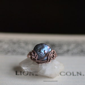 Full Moon Ring, US size 8 or 6.5, Witchcraft Moon Jewellery, Gypsy Gray Freshwater Pearl Moon Ring, Gift for a Witch image 1