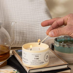 Handmade Tea Time Candle: White Tea, Clean Cotton & Lemon Peel - 5 oz