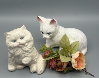 Vintage Hand Painted Set of 2 Ceramic White Cat Figurines Made in Japan