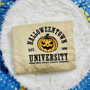 Halloweentown University Sweatshirt – Vintage Style Pullover | Spooky Season Crewneck | Halloween Pumpkin Sweater | EST. 1998
