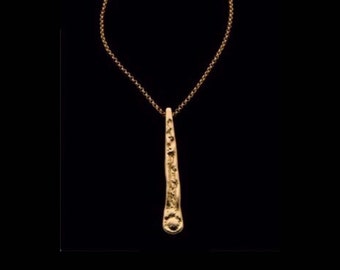 Colgante largo de oro macizo de 18 k en cadena larga de oro de 18 k. Hecho a mano, joyería fina, collar llamativo de 18 k.